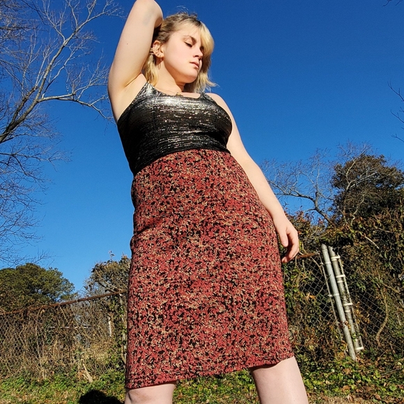 Y2k Knee-Length Skirt by Exact Change - Picture 2 of 4